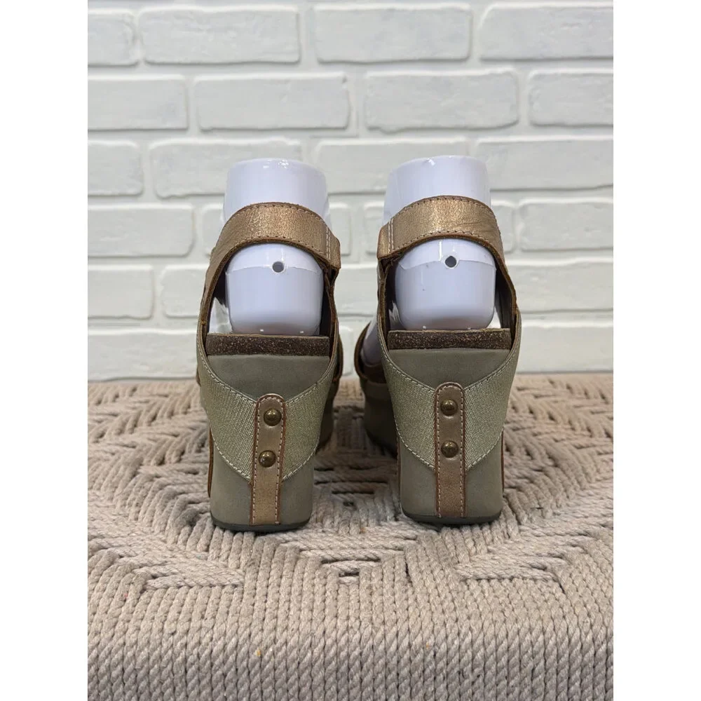 OTBT Bushnell Platform Wedge Sandals Olive Gold Size 7.5